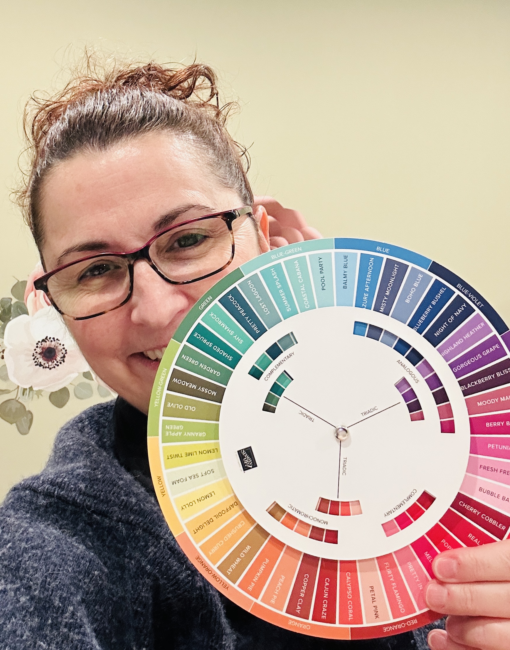 Tanya holding a Stampin' Up! colour wheel